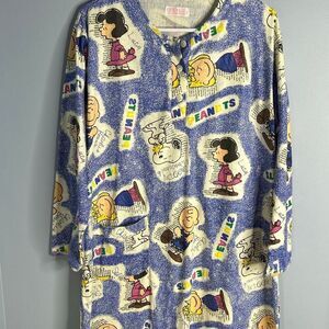 Peanuts Nightgown Medium Carlie Brown Woodstock Snoopy Lucy